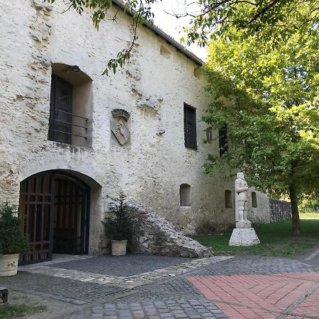 Huszarvar Hotel Kastelyszallo Szerencs Dış mekan fotoğraf