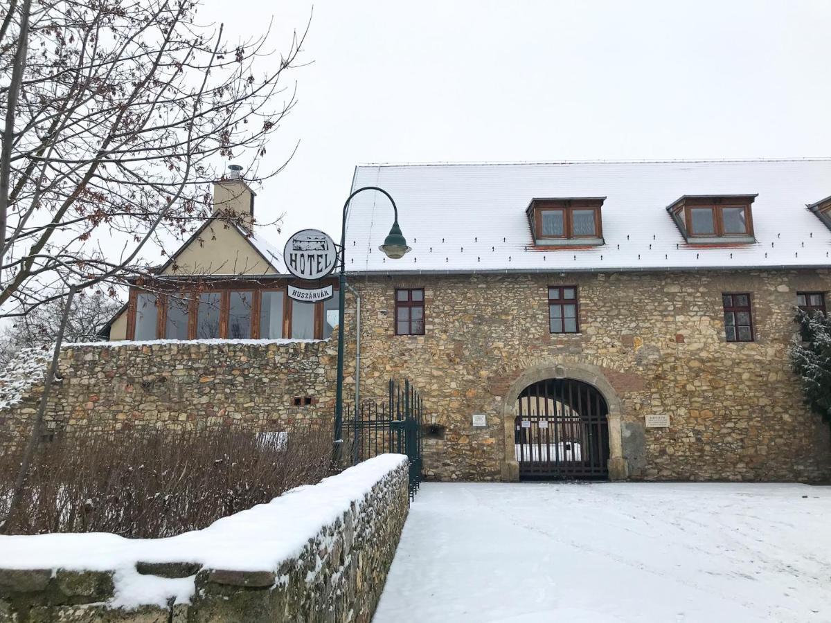 Huszarvar Hotel Kastelyszallo Szerencs Dış mekan fotoğraf