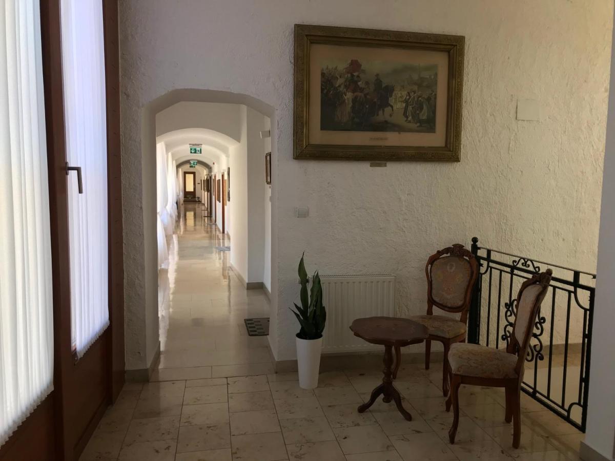 Huszarvar Hotel Kastelyszallo Szerencs Dış mekan fotoğraf